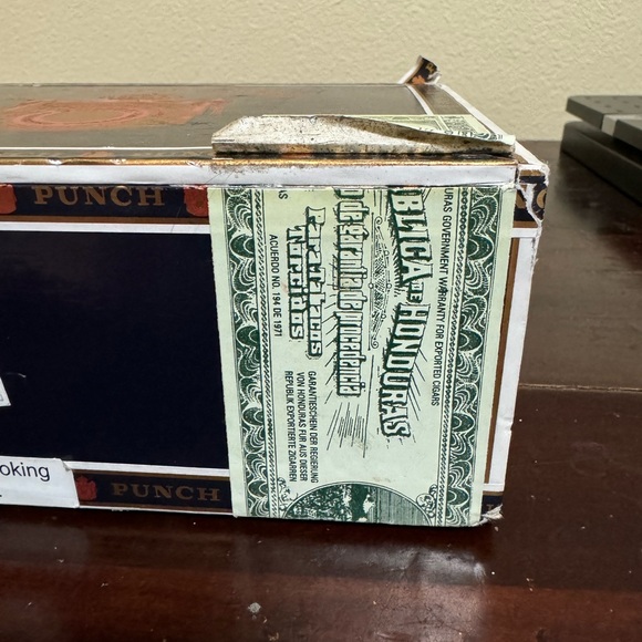 PUNCH Cigar Box - Empty - Picture 5 of 8